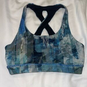Lululemon sports bra